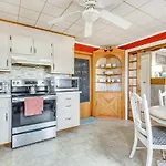 Quiet Port Royal Home With Deck, Near Juniata River!
